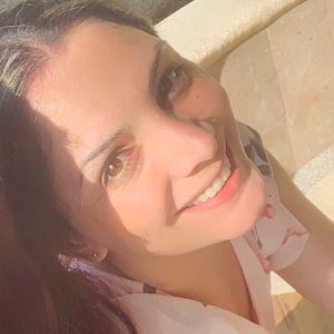 Meet your Posher, Romina